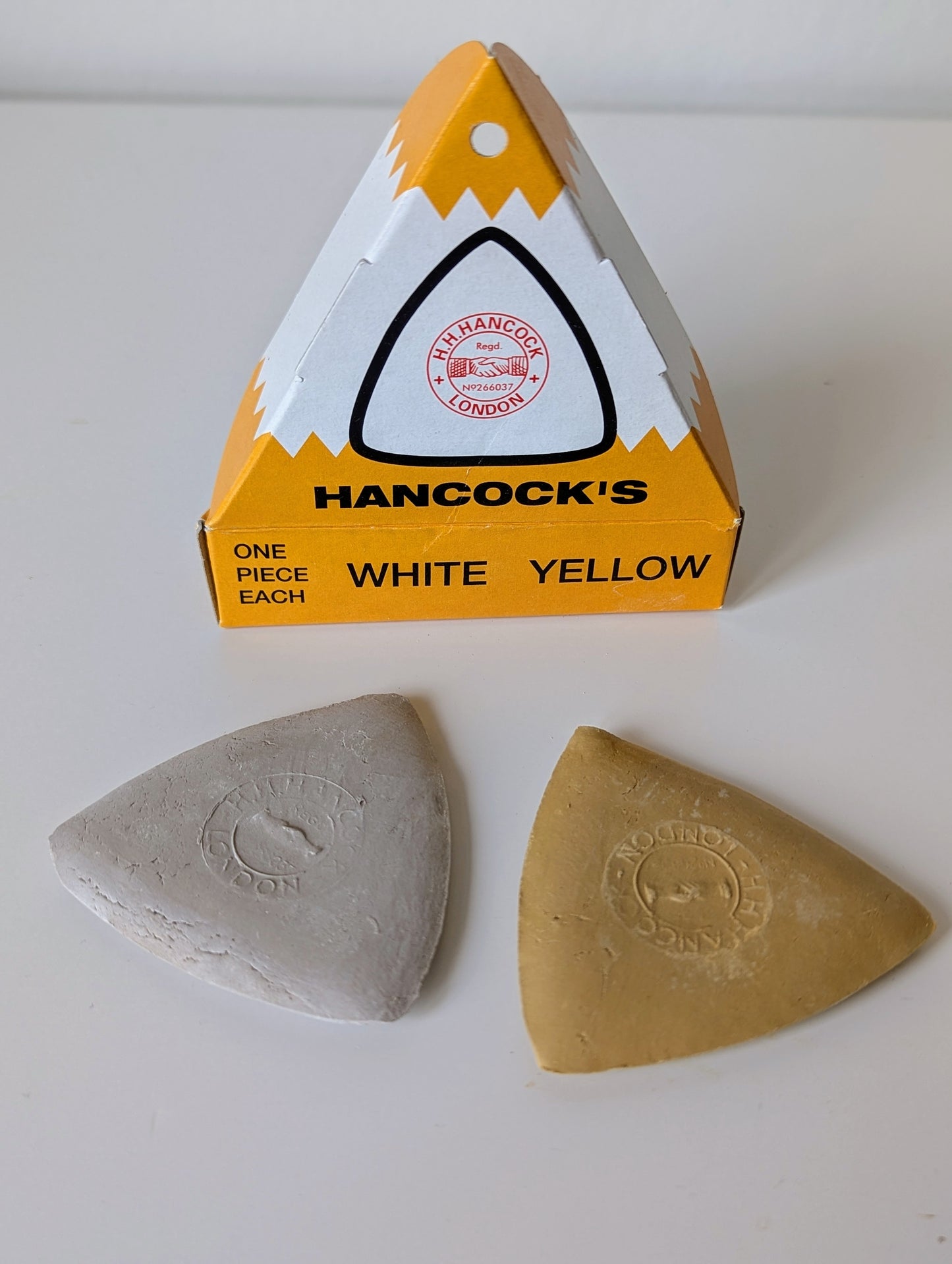 Hancock's - Garment Marking Chalk - 2 Pack Triangular